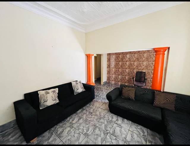 4 BEDROOM HOUSE FOR SALE IN FOREST HILL